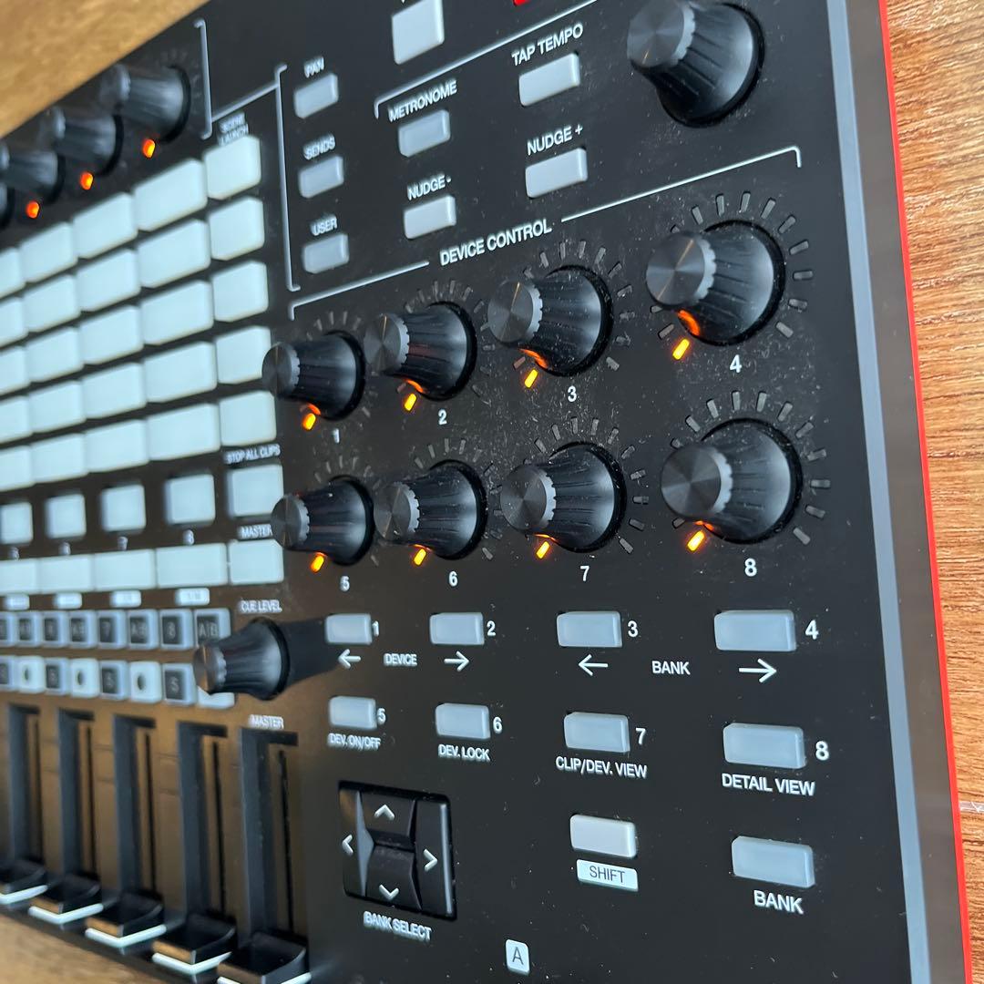 AKAI APC 40 MKII ( MK2 ) Abletonコントローラー