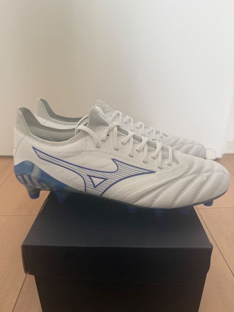 ミズノ モレリア NEO 3 β JAPAN(ホワイト×ブルー)限定足