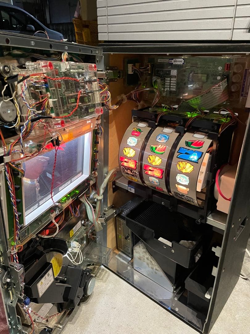 レア パチスロ　くりぃむしちゅー スロットマシン 機 5号機 設定キー