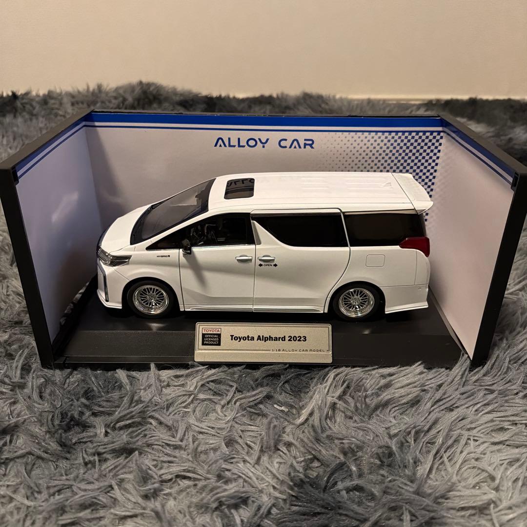 値下げ不可トヨタ アルファード 2023 ミニカー　1/18