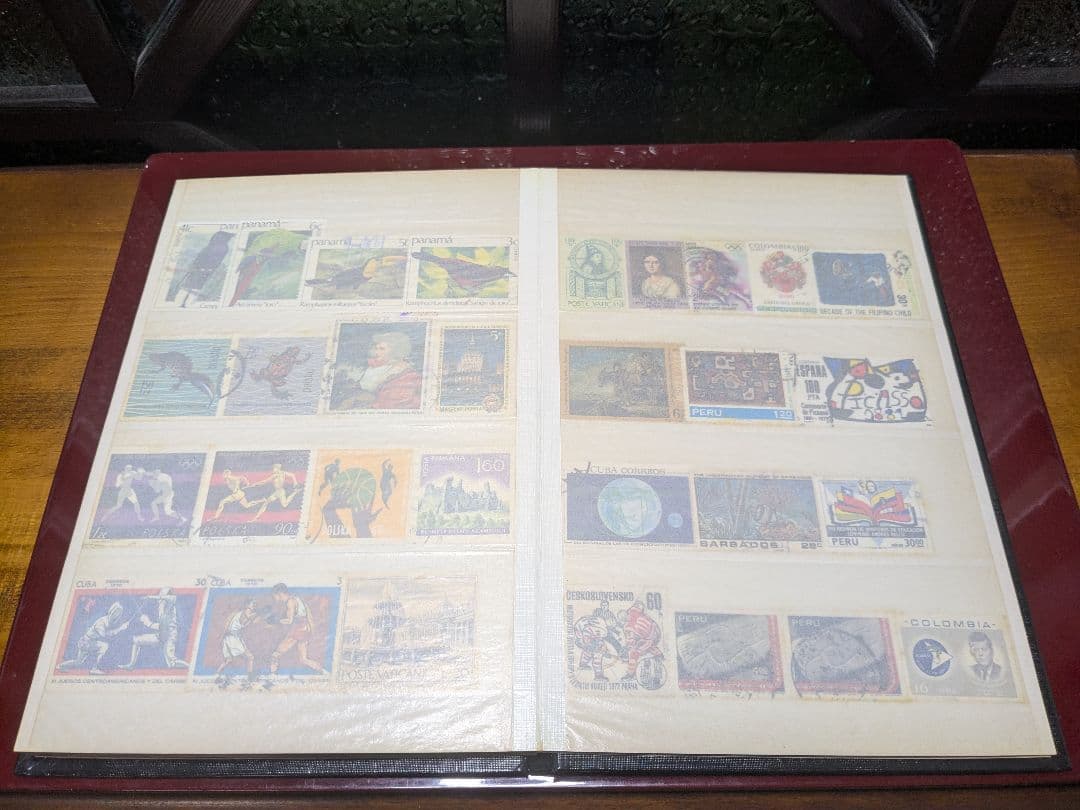 外国切手コレクションアルバム 約380枚 ペレ記念切手入り