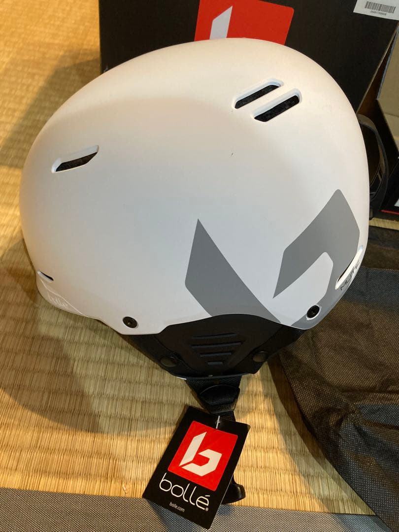 【未使用品】ボレー ヘルメット ミュート32154ホワイト サイズL 現行モデル