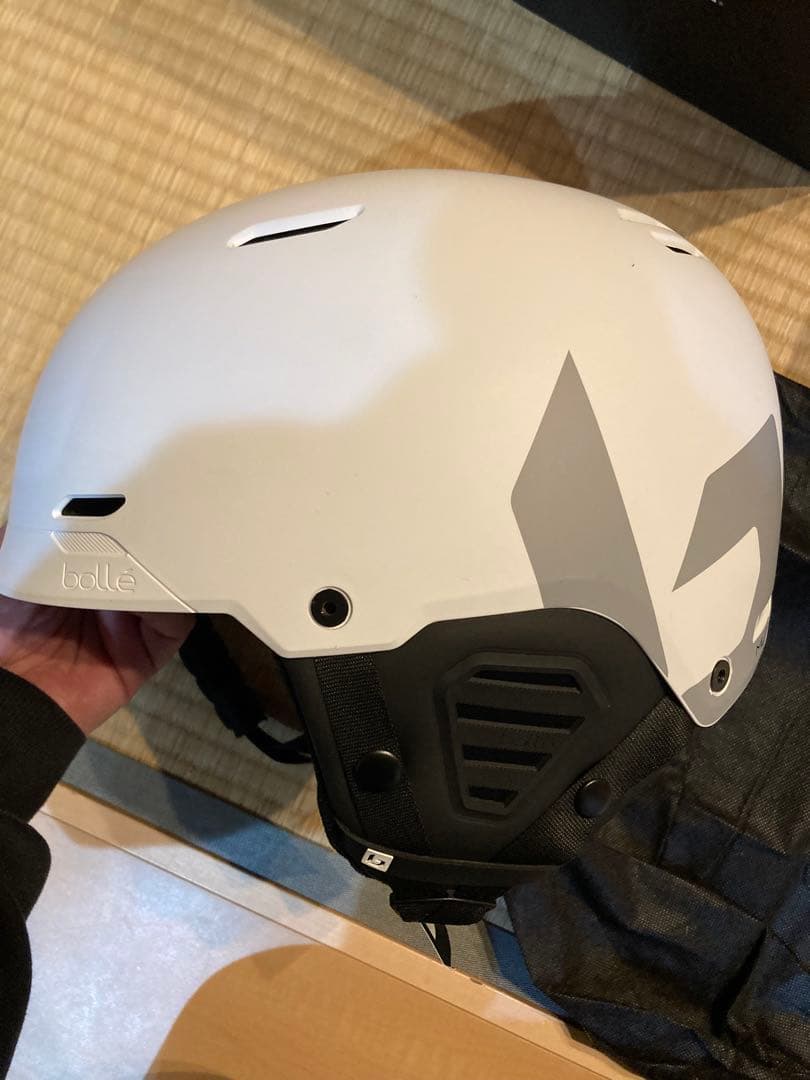 【未使用品】ボレー ヘルメット ミュート32154ホワイト サイズL 現行モデル
