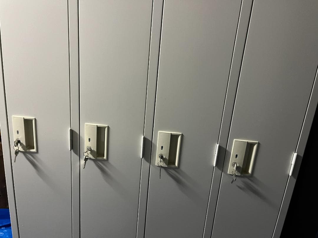 4人用オフィスロッカー　説明書　鍵×各2本付　最終お値下げ！