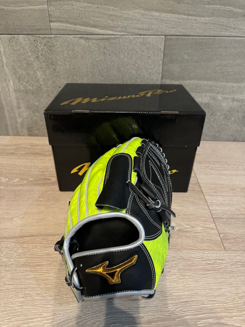ミズノプロ　軟式用　グラブ　グローブ　投手用　定価44,000円　限定品