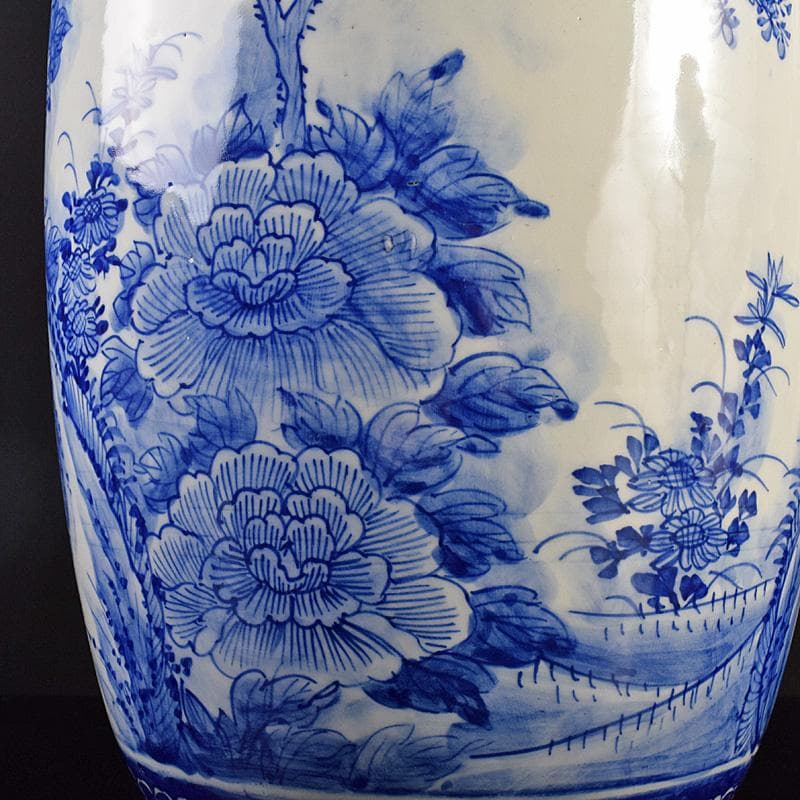 瀬戸焼　古瀬戸　染付　牡丹文　花口大瓶　唐木台・時代箱付　G　R8765B