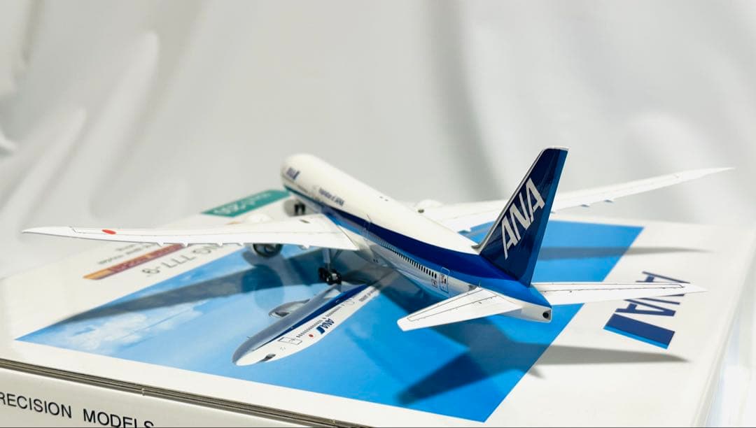 全日空商事 1/200 ANA B777-9 NH20099