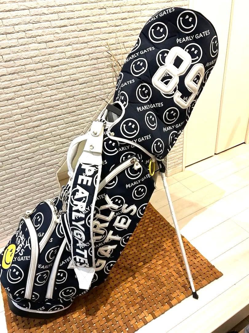 PEARLY GATES スマイル柄ゴルフバッグ