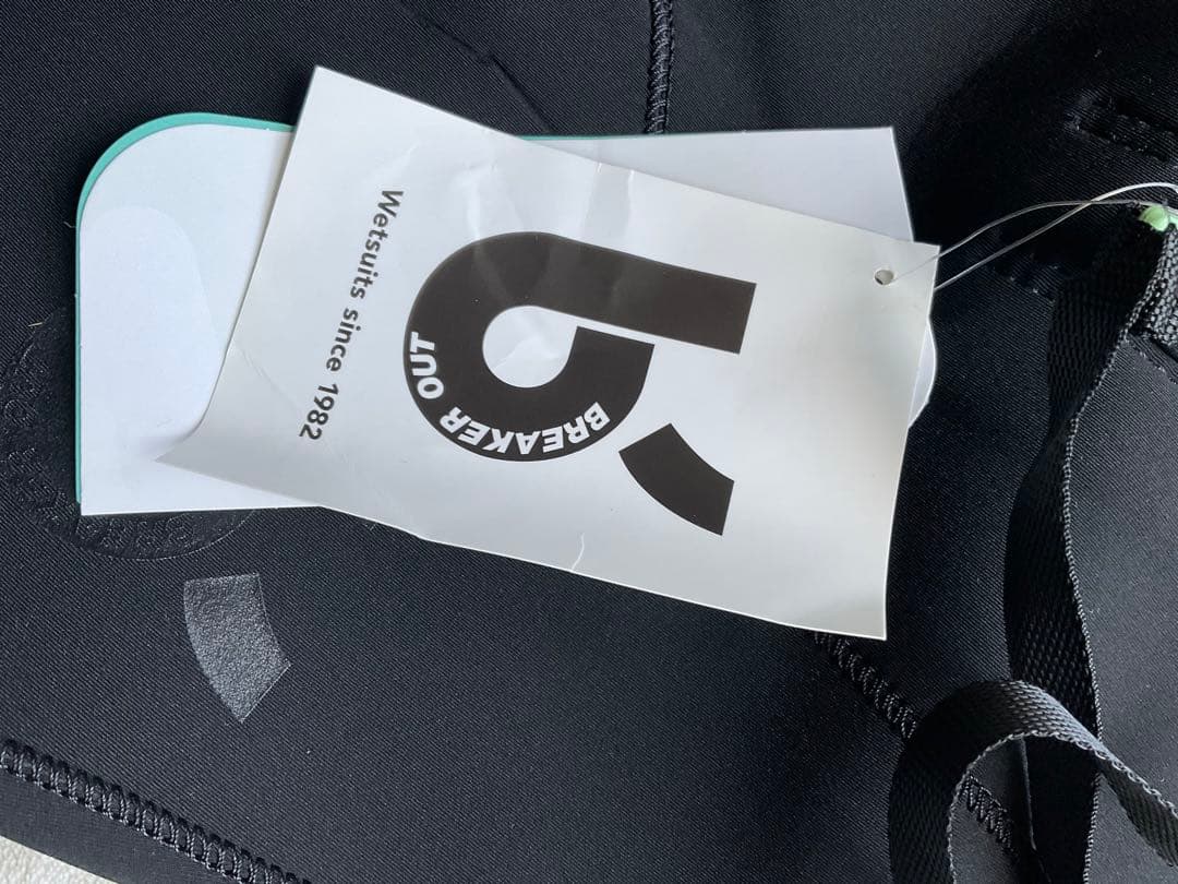 ウェットスーツ フルスーツ ブラック/グリーンBREAKEROUT