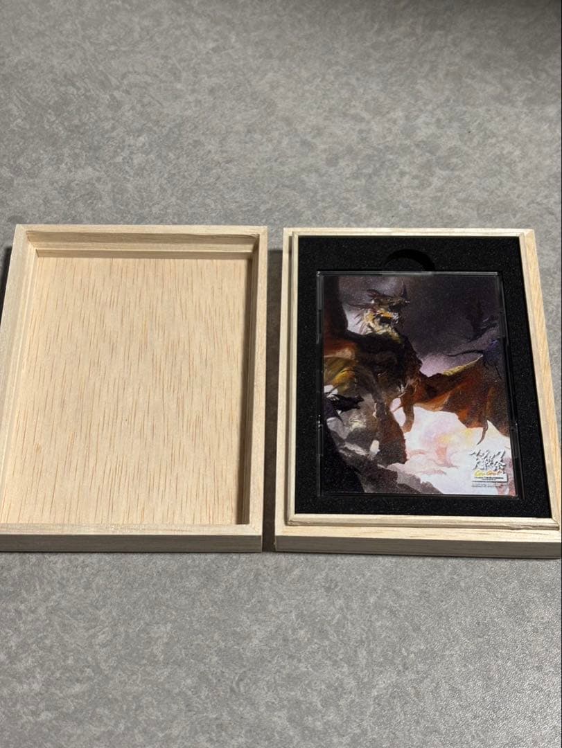 mtg 大戦祭限定 桐箱付 フルプロテクトスリーブ 始祖ドラゴン