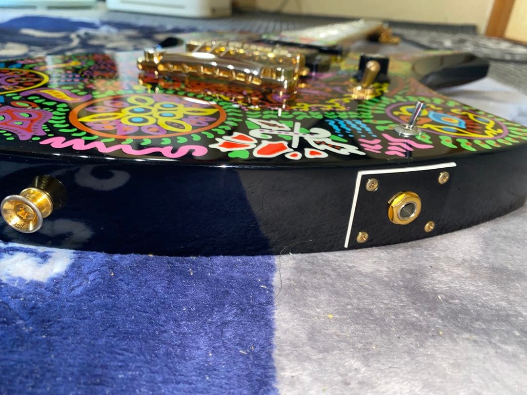 hideギターサイケモデル　 ワンタッチスタンド、新品弦、オーナーマニュアル