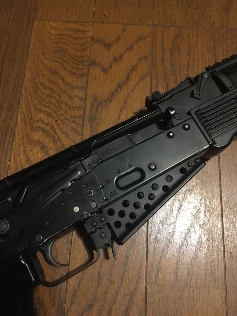 東京マルイ次世代電動ガン　AK102 外装カスタム　ダメージ加工