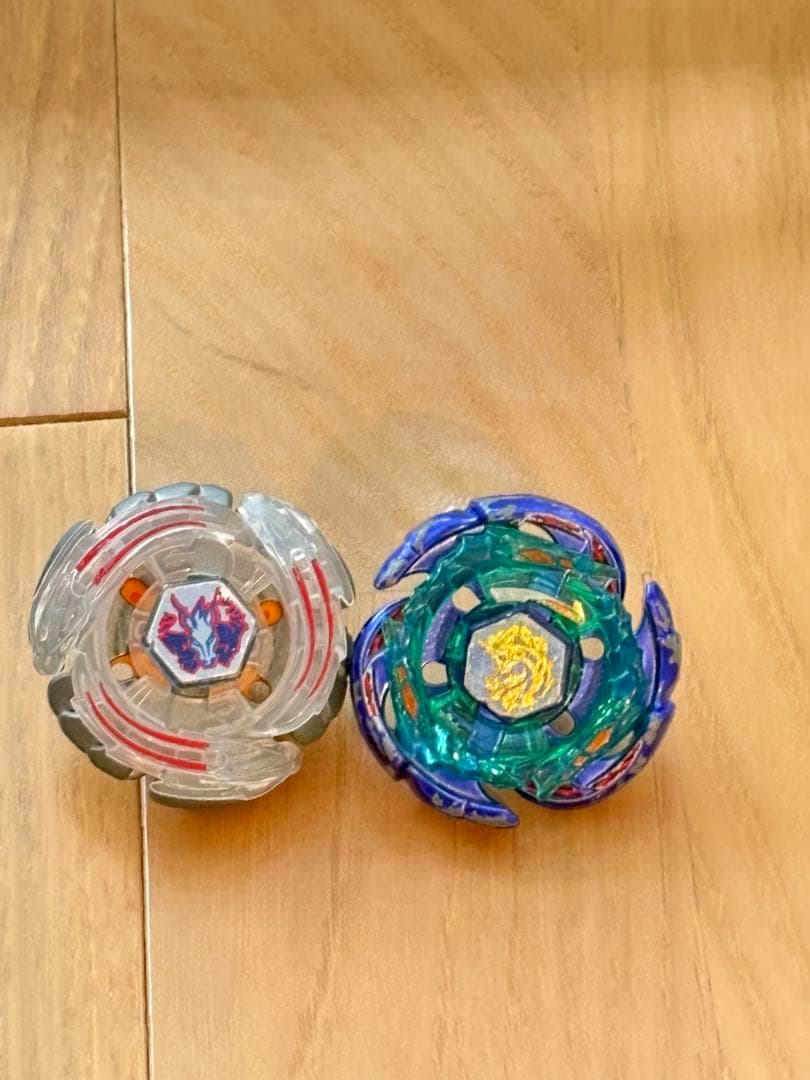 ベイブレードＸ　引退品 ベイブレードスタジアム ベイブレード本体 ランチャー￼