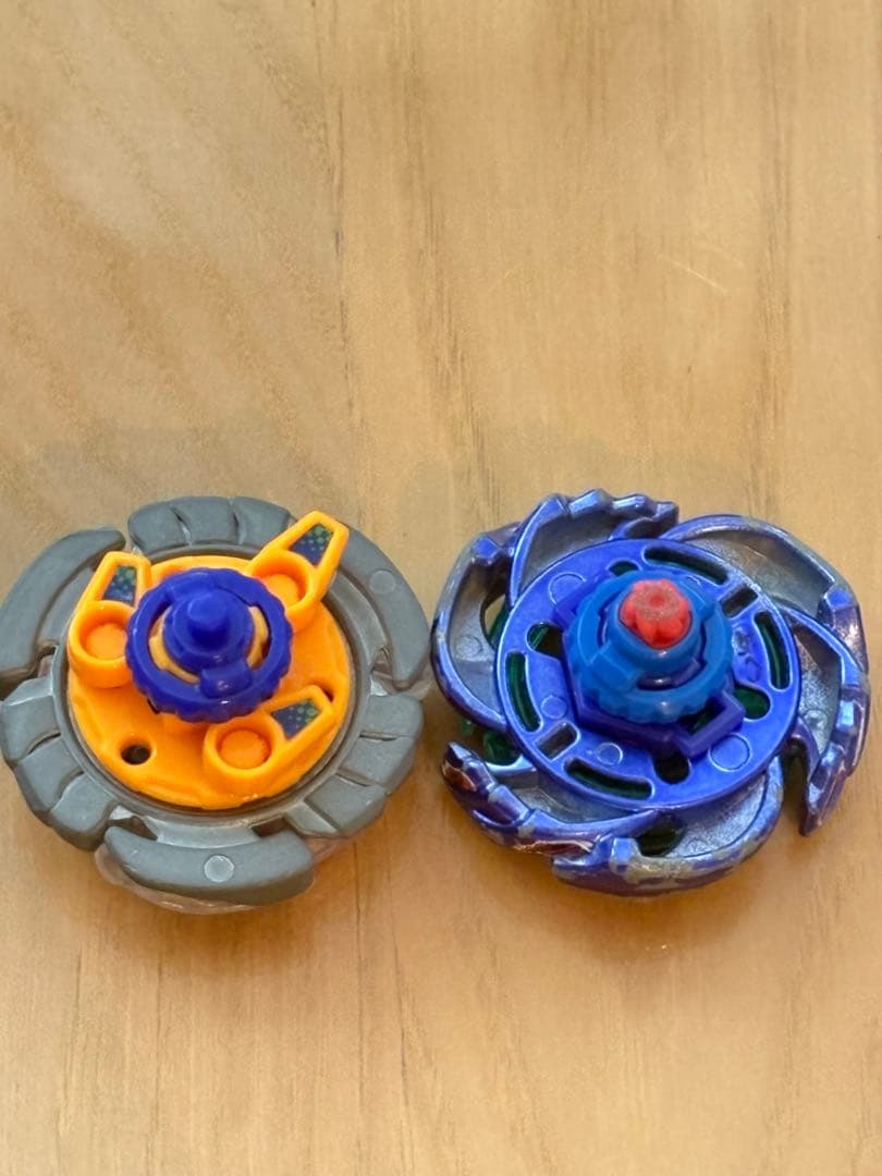 ベイブレードＸ　引退品 ベイブレードスタジアム ベイブレード本体 ランチャー￼