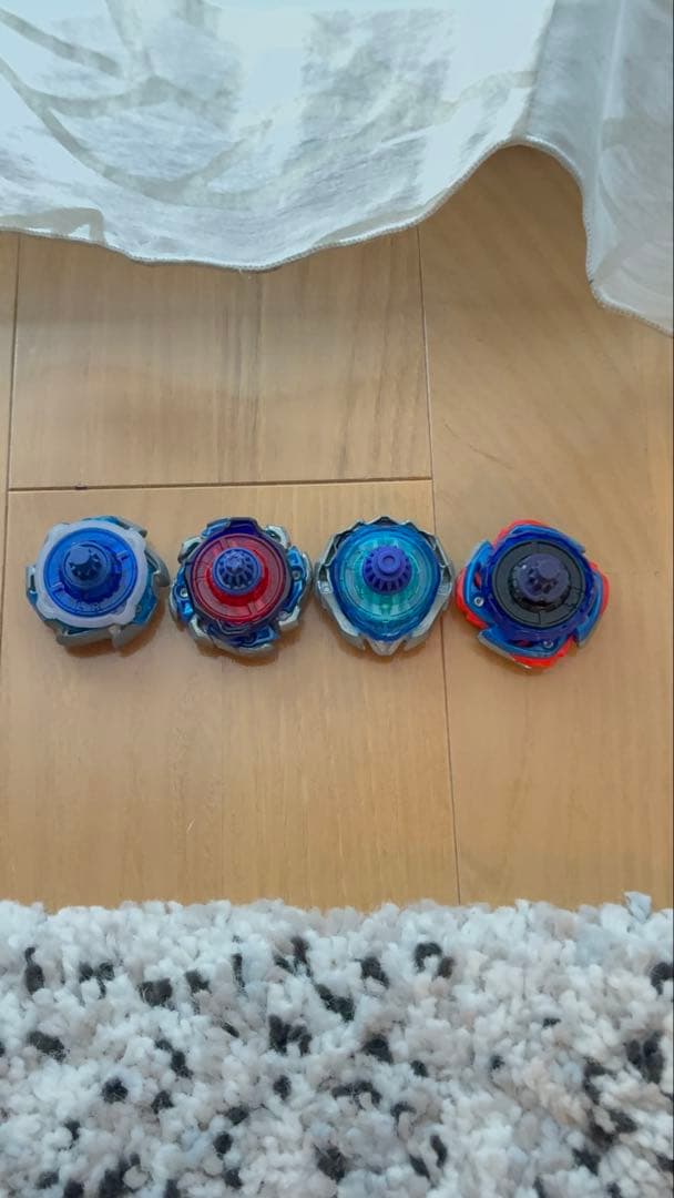 ベイブレードＸ　引退品 ベイブレードスタジアム ベイブレード本体 ランチャー￼