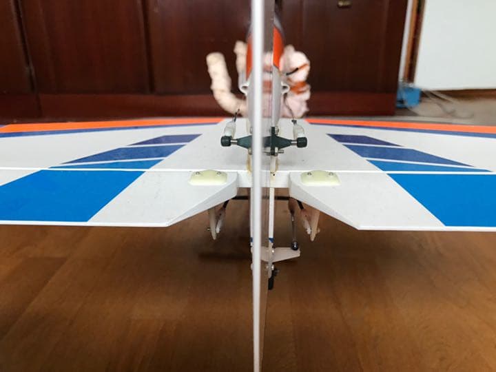 ラジコン　テトラ　オリゾン45  バルサキット組立品 　サーボ付き