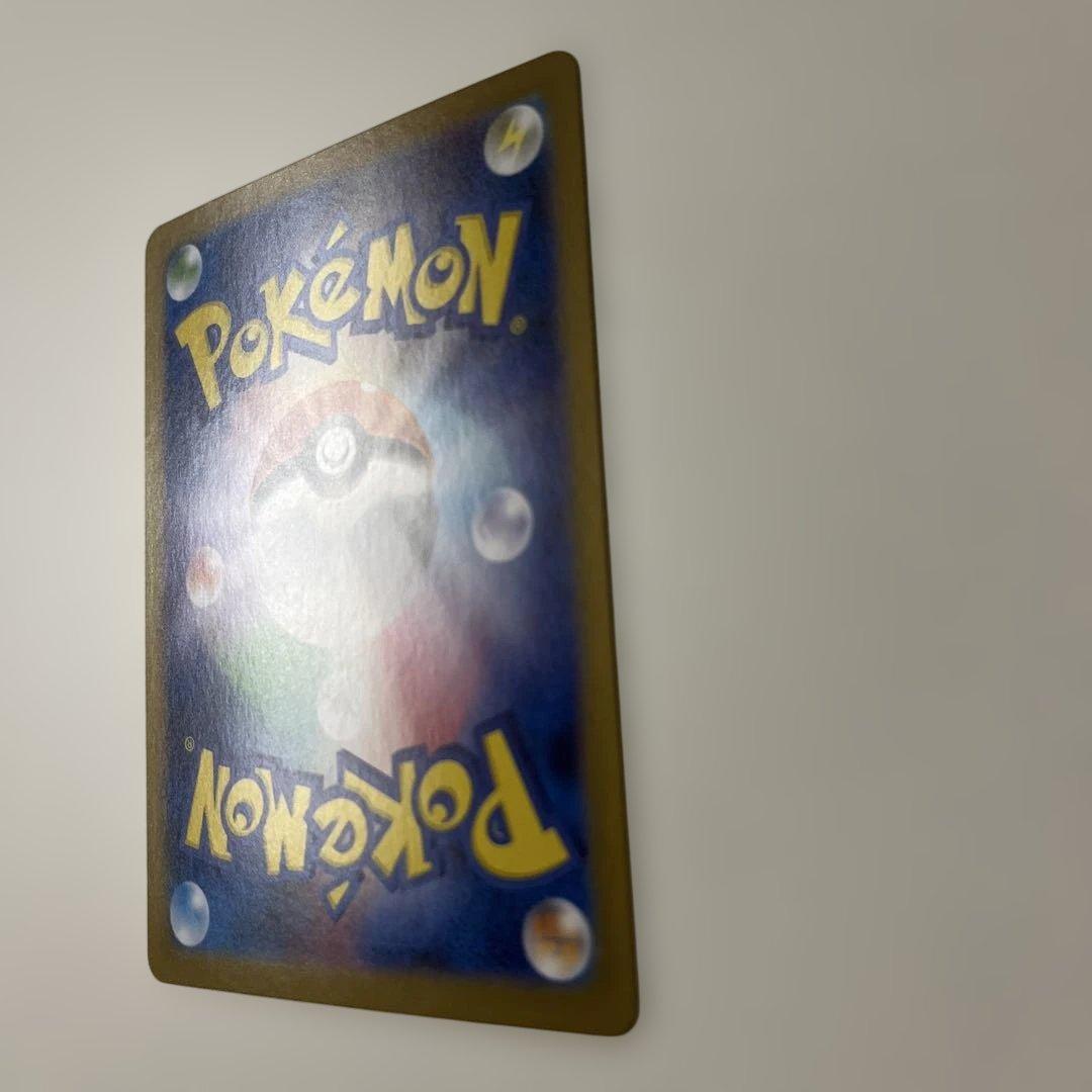 美品　ポケモンカード　レシラム　ゼクロムBWR 2枚セット　ローダー付き