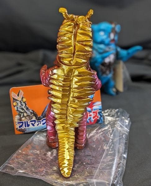 キーラ＆サイゴ　ウルトラマン登場怪獣（ブルマァク復刻）ソフビ２体セット