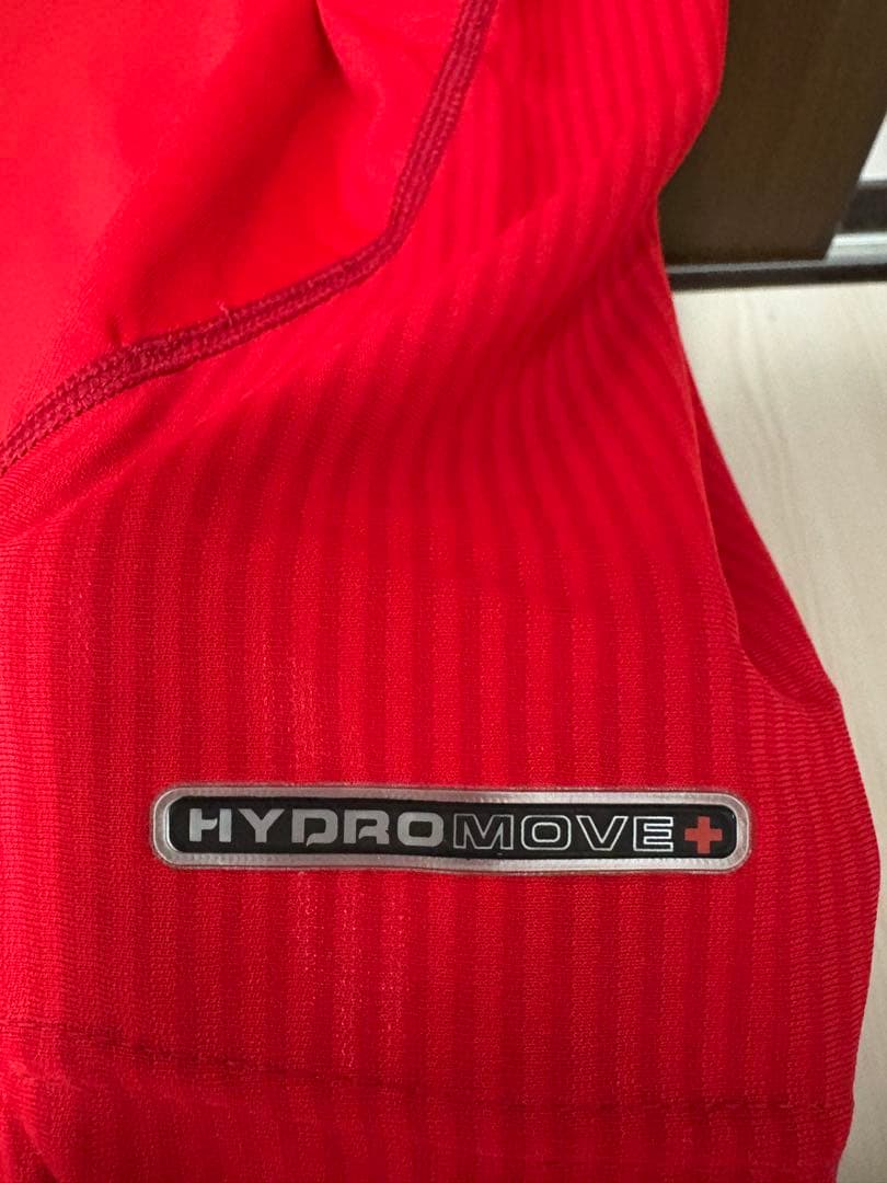 リバプールFC Liverpool レプリカユニフォーム　海外Mサイズ　タグ付き