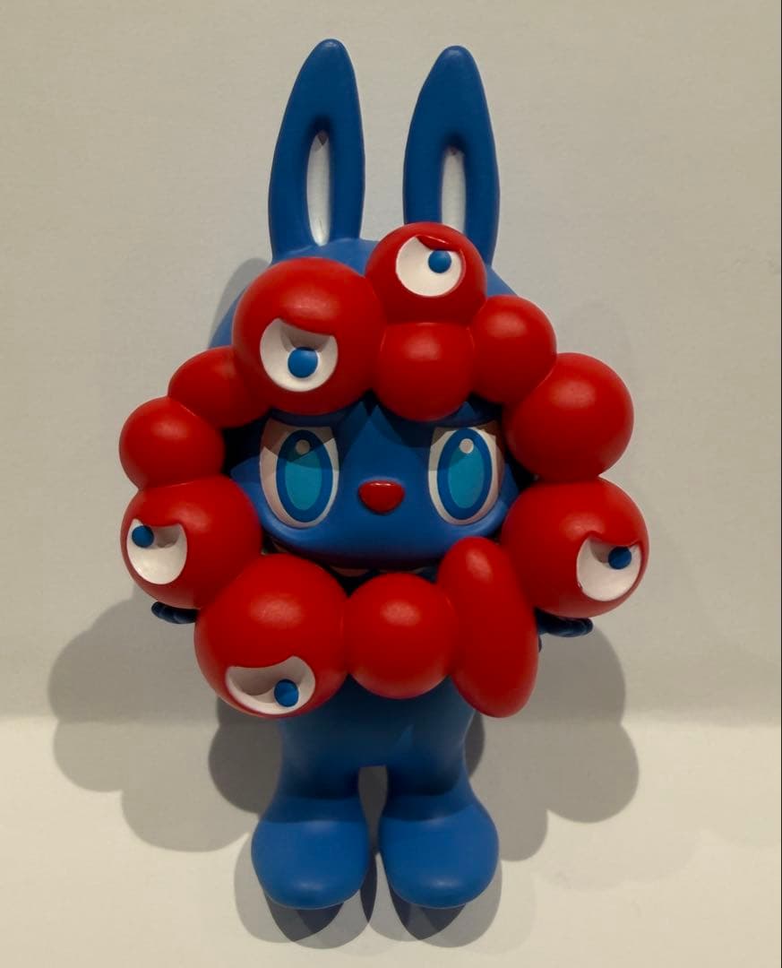 ミャクミャク　ラブブ