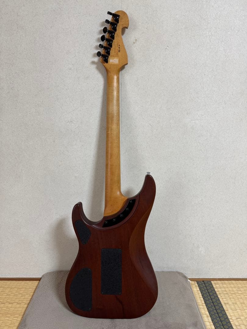 N4E MNM \"Limited Edition\"の美品中古