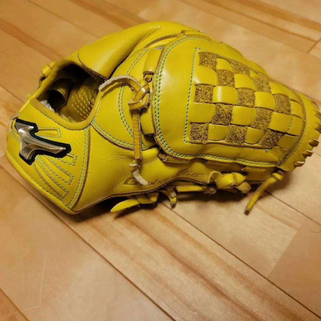ミズノ 投手用グローブ 軟式 グローバルエリート