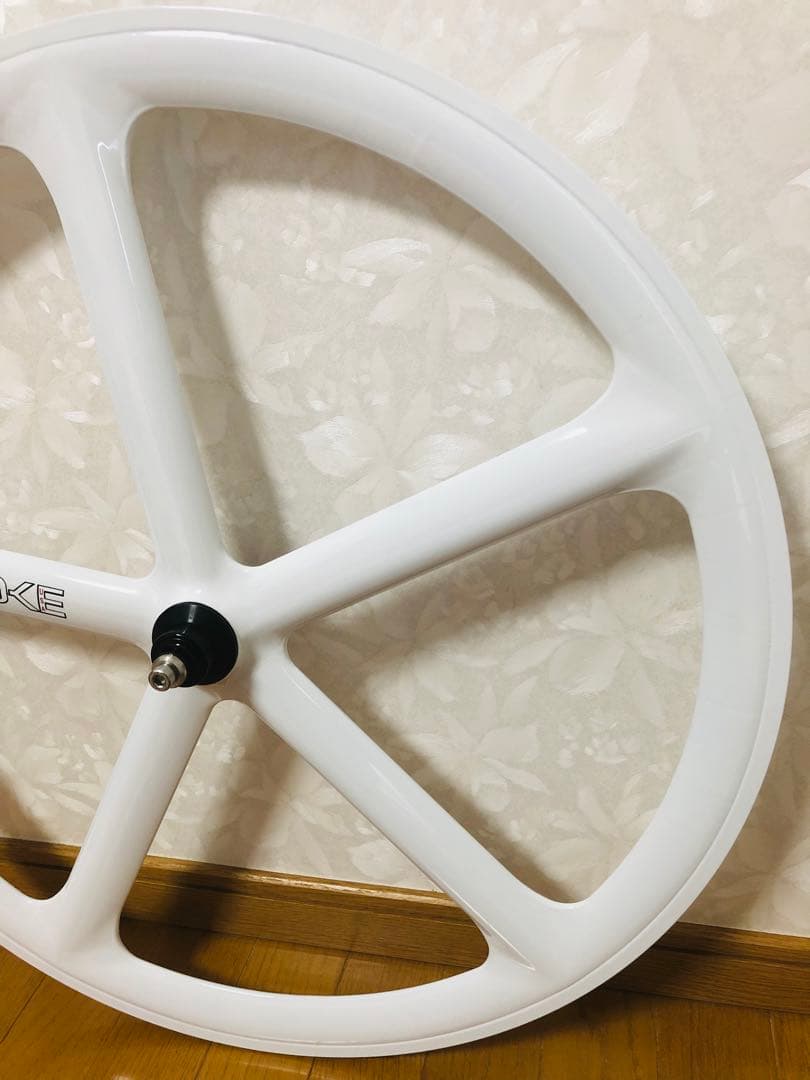 エアロスポーク　フロントホイール　ホワイト　700Ｃ　バトンホイール　新品　レア