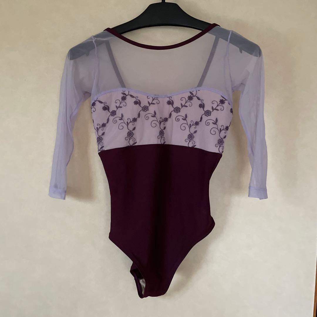 デラロミラノ　バレエ　レオタード　Mサイズ