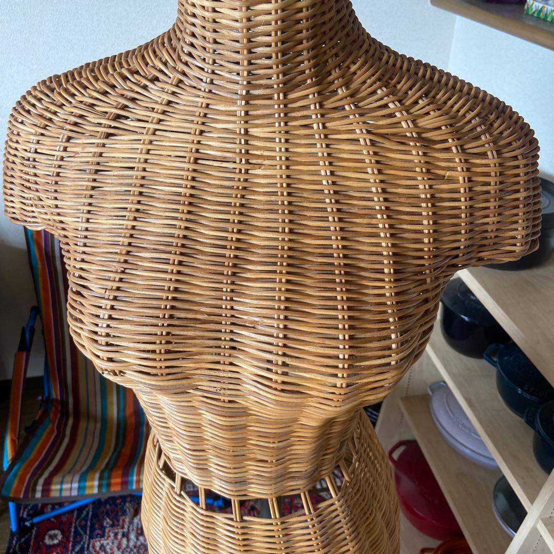 ラタン製トルソー マネキン　ボディ　婦人用ラタントルソー　籐　トルソー　マネキン