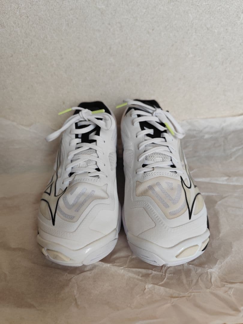 ミズノ バレーボールシューズ ウェーブライトニング Z7 　　28.0㌢