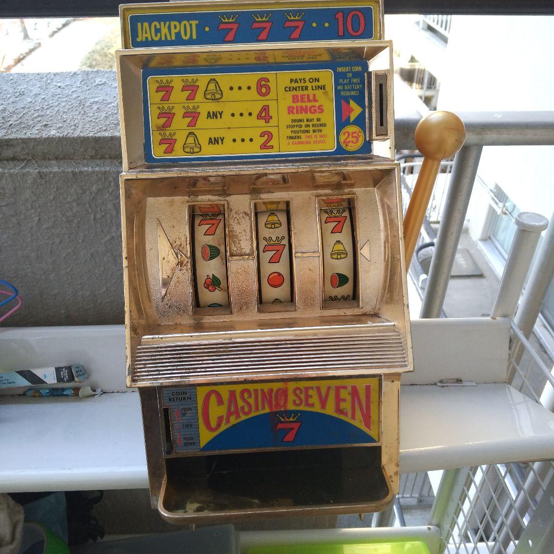 CASINO SEVEN 7 スロットマシン