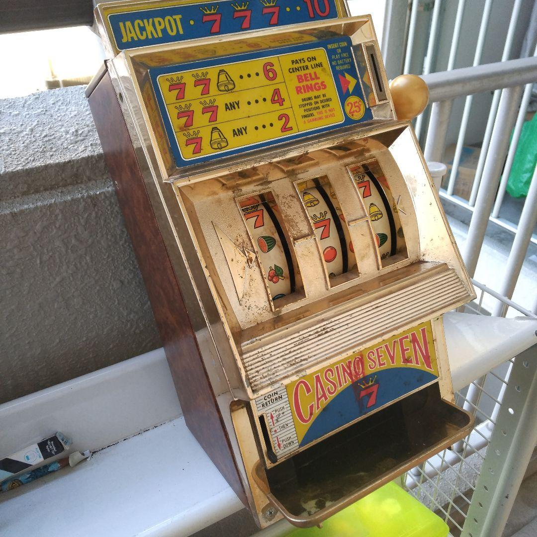 CASINO SEVEN 7 スロットマシン