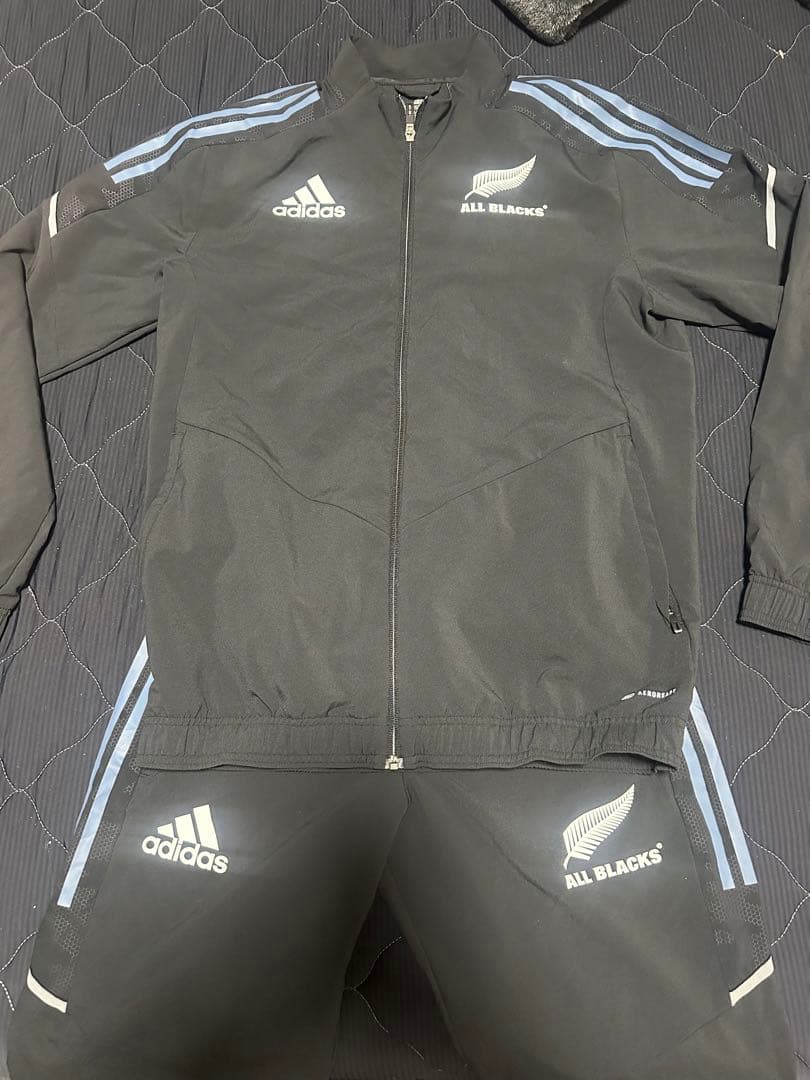 アディダスオールブラックス セットアップジャージ タイムセール中