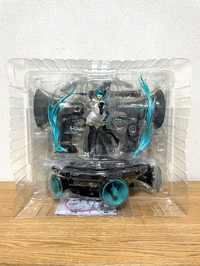 美品 初音ミク 恋は戦争Ver. DX 1/8 完成品 フィギュア