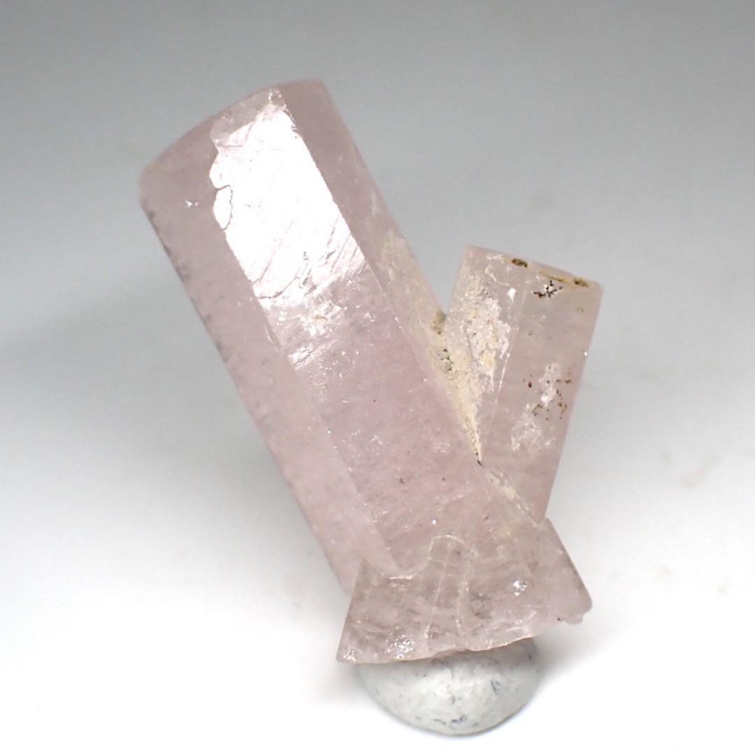 【アフガニスタン産】ピンクアパタイト(イエロー蛍光)