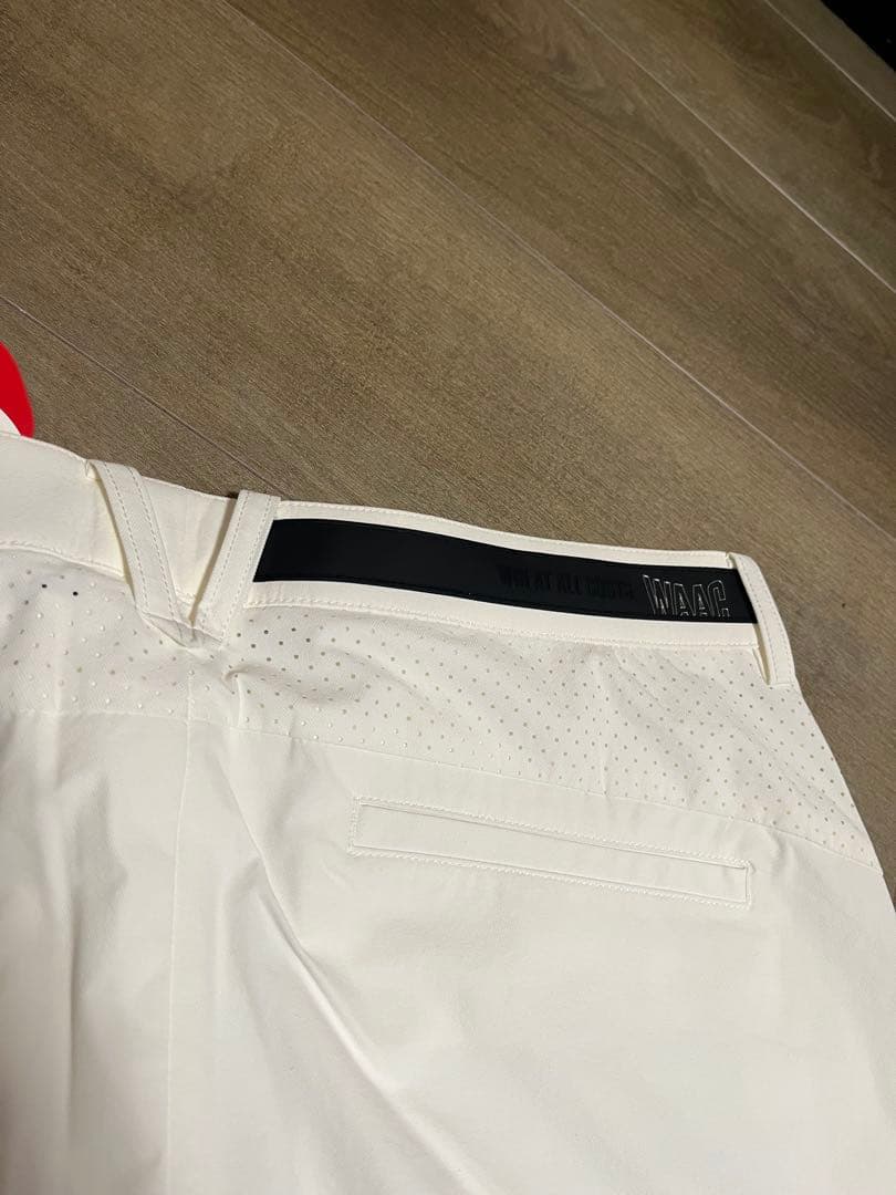 WAAC ホワイト スリムフィットパンツ 新品タグ付き