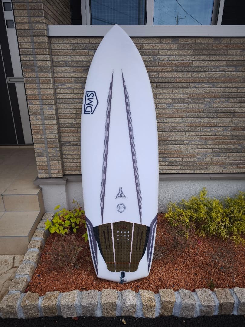 WAX落として写真撮り直しました！DMS ショートボード 5'8　CRUMPET
