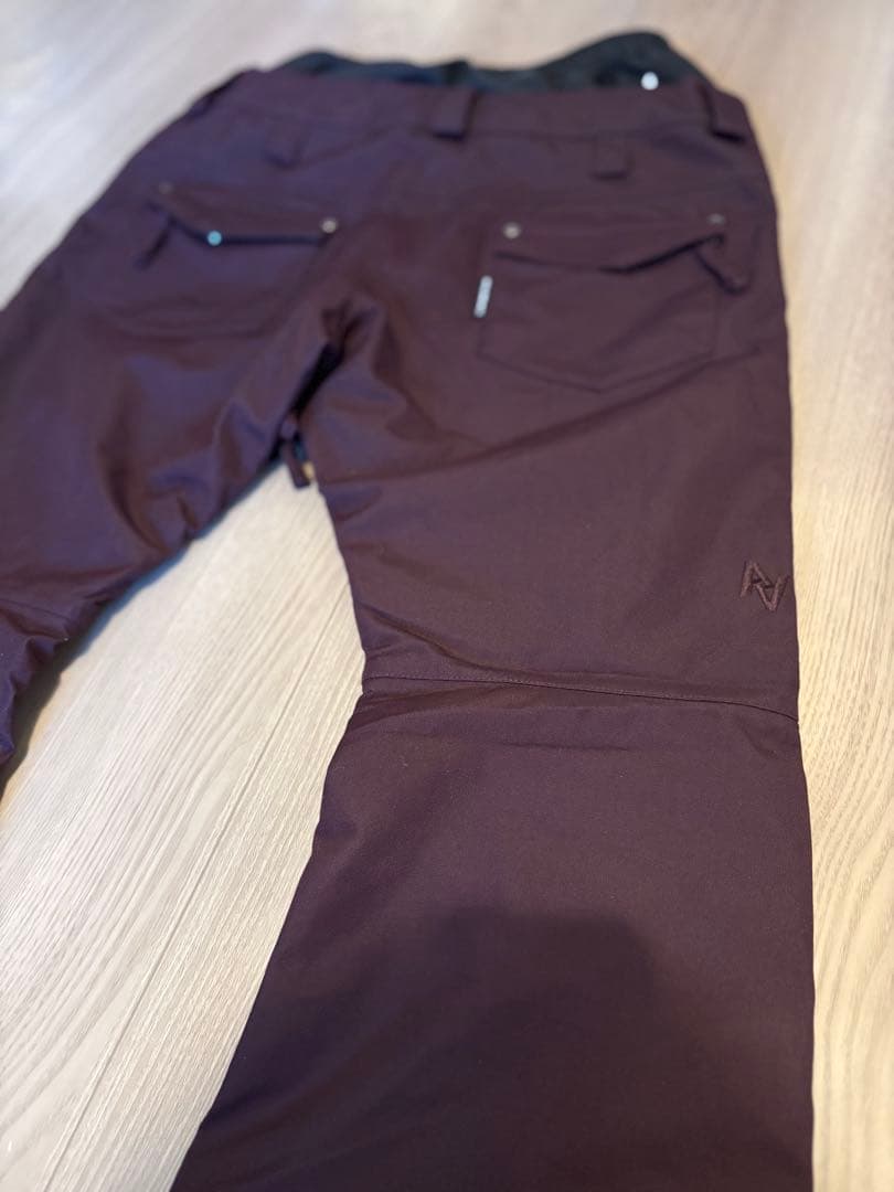 AA Hard Wear スノーボードウェア　レディースパンツ　ダブルエー　細身