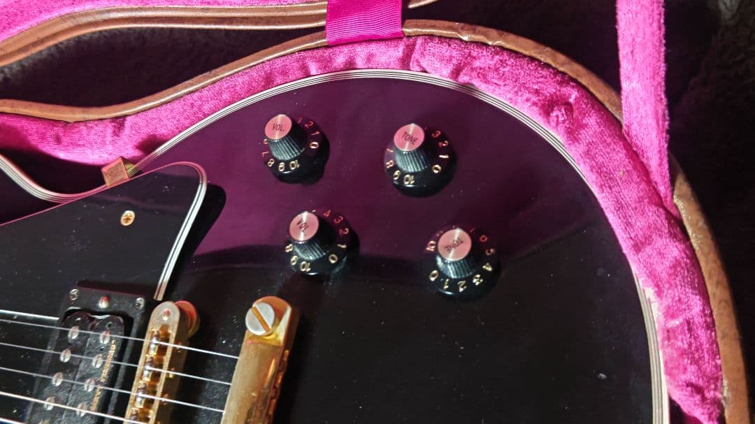 ダグ　Gibson Les Paul Custom VOS