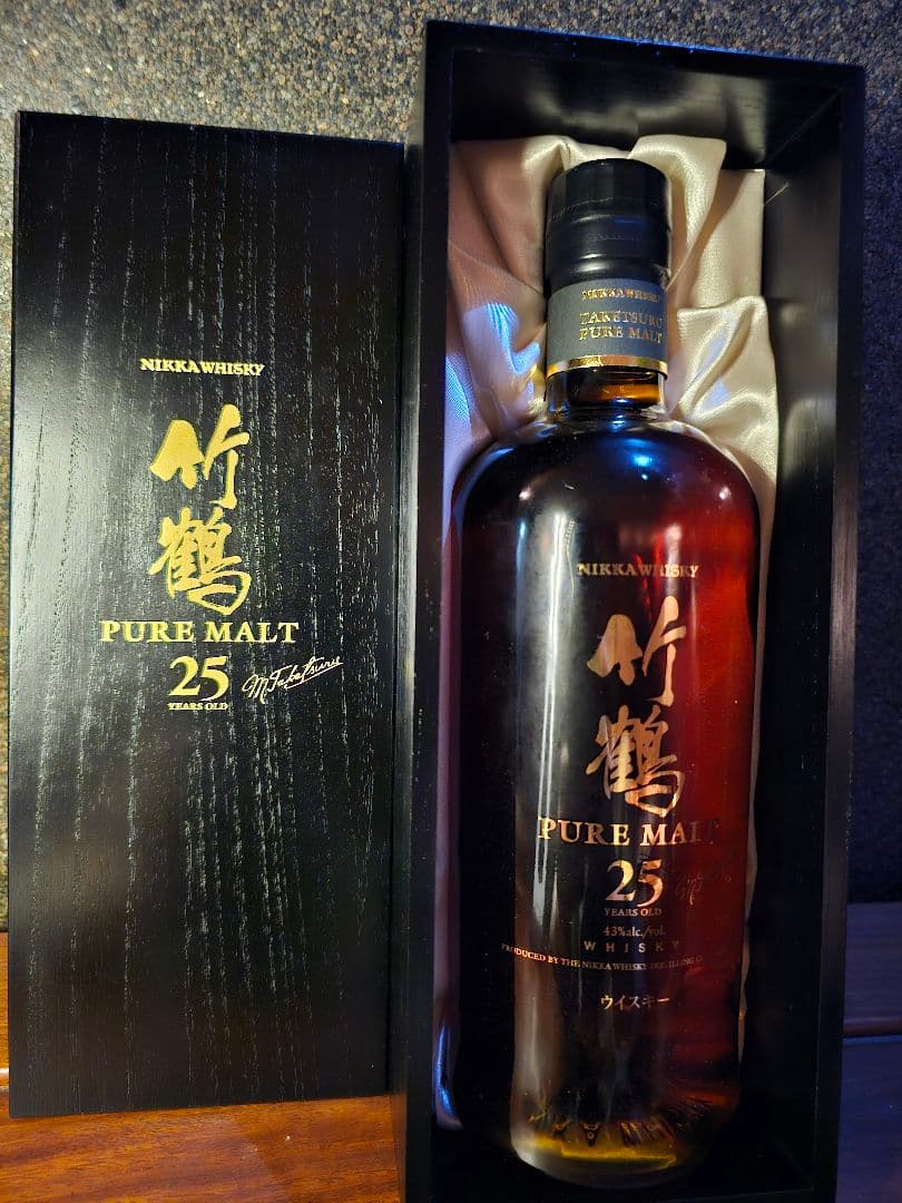 NIKKA WHISKY PURE MALT 25年 750ml