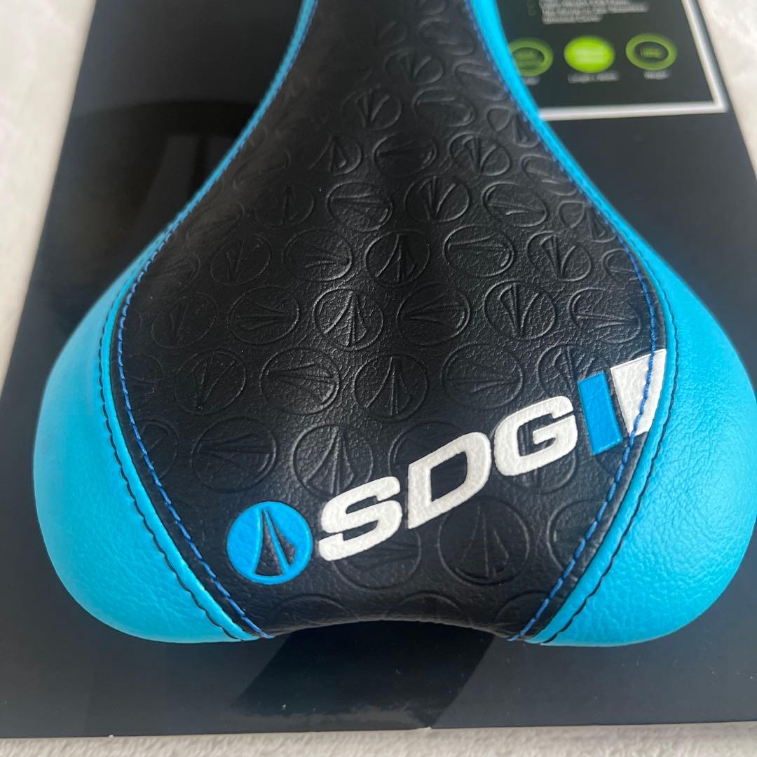 【未使用品】SDG マウンテンバイク サドル FLY RL チタン