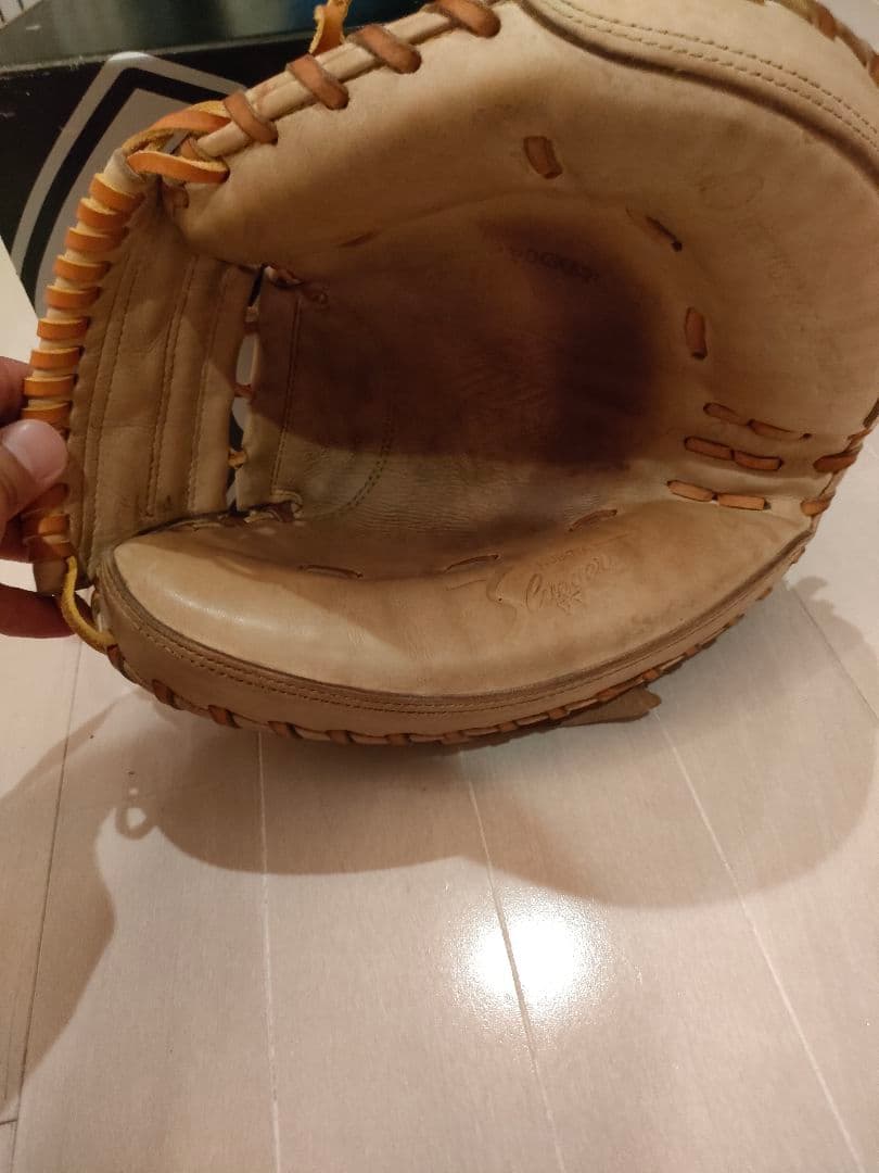 美品　硬式用グローブ