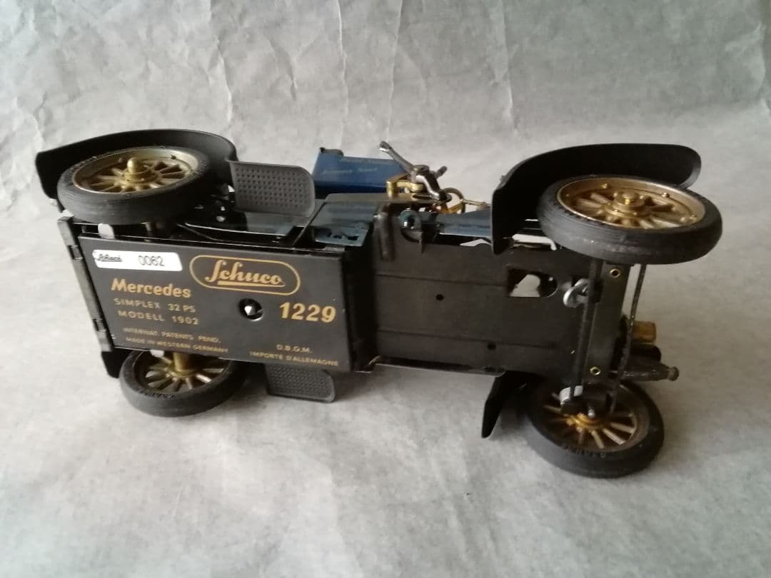 超レアSchuco　シュコー　X'masバージョン　オールドタイマー　メルセデス