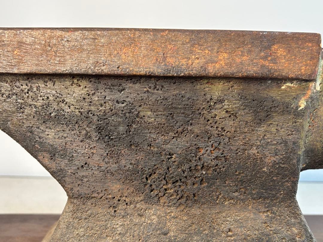 鍛冶屋の金床アンビル 金床 　角付き 作業台 叩き台