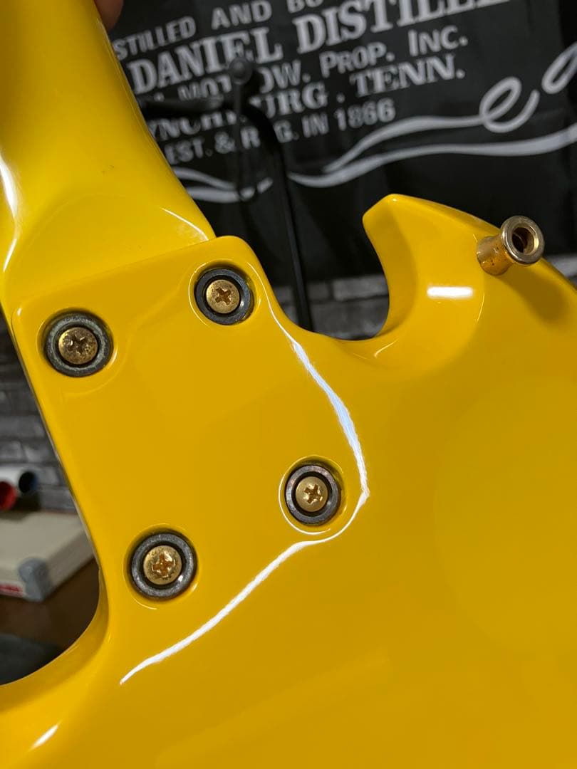 超美品　hide イエローハート MG145S サスティナー