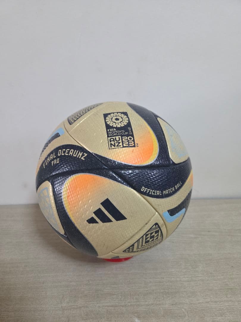 adidas FINAL OCEANZ PRO サッカーボール