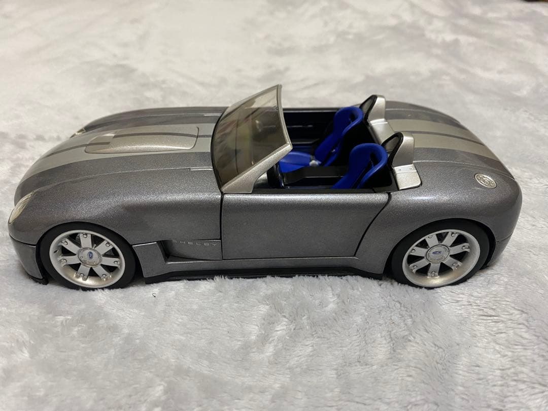 ミニカー HOTWHEELS Ford Shelby Cobra Concept 1/18