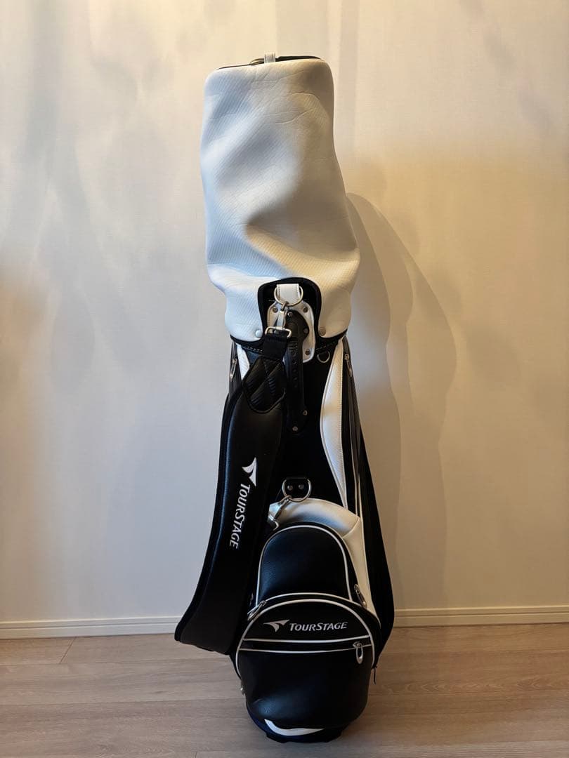 ツアーステージ ViQ 2022 キャディバッグ 9型 ブラック／ホワイト