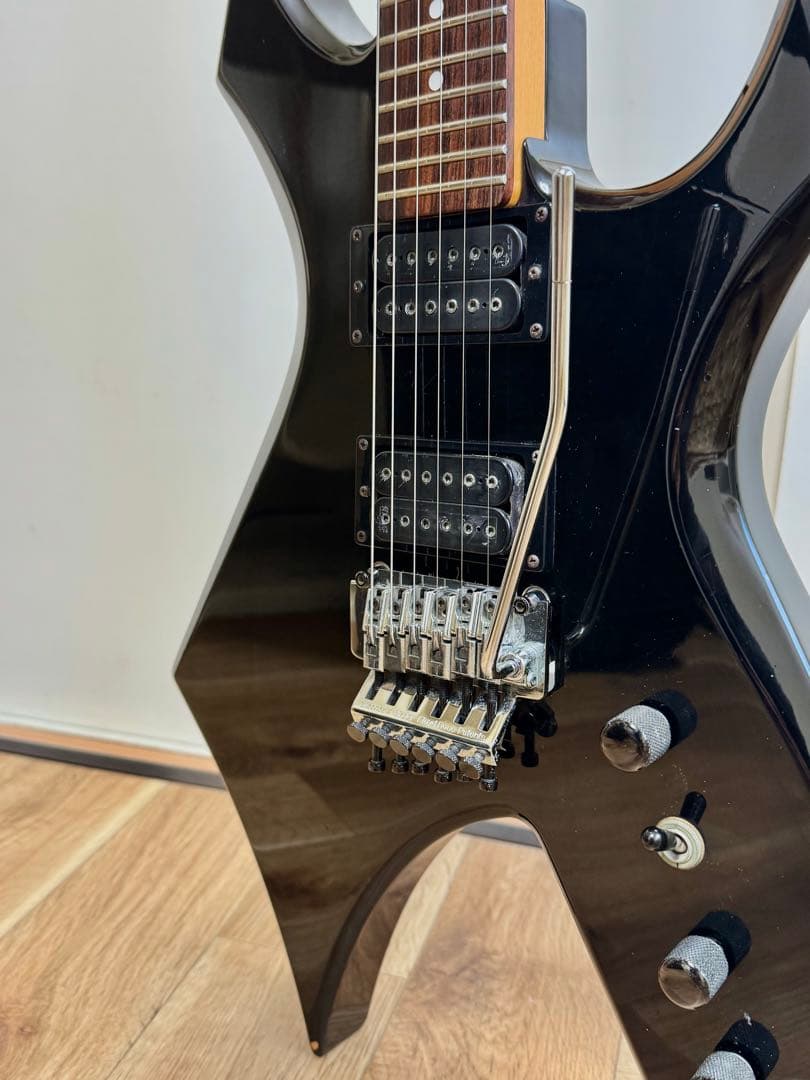 B.C. RICH Warlock エレキギター セミハードケース付き