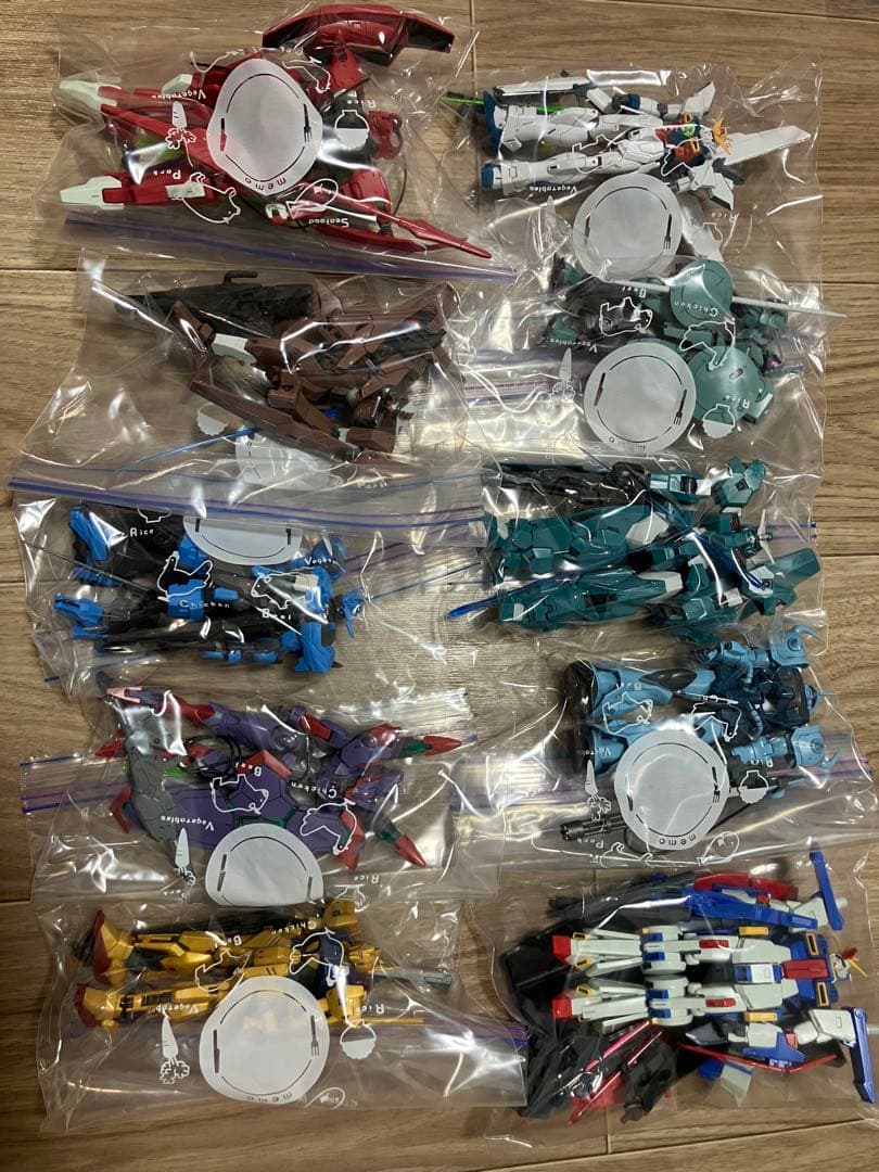 ガンプラ　組み立て済み　バラ売り不可　HG